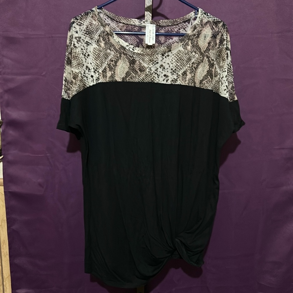 Now N Forever blouse - NWOT